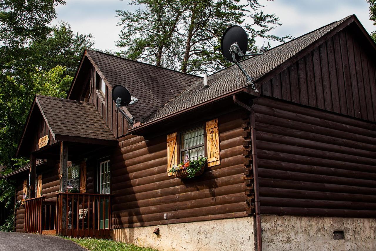 Idyllic Cabin With Hot Tub Less Than 2 Mi To Dollywood! Sevierville Kültér fotó