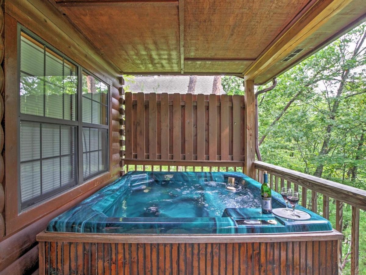 Idyllic Cabin With Hot Tub Less Than 2 Mi To Dollywood! Sevierville Kültér fotó