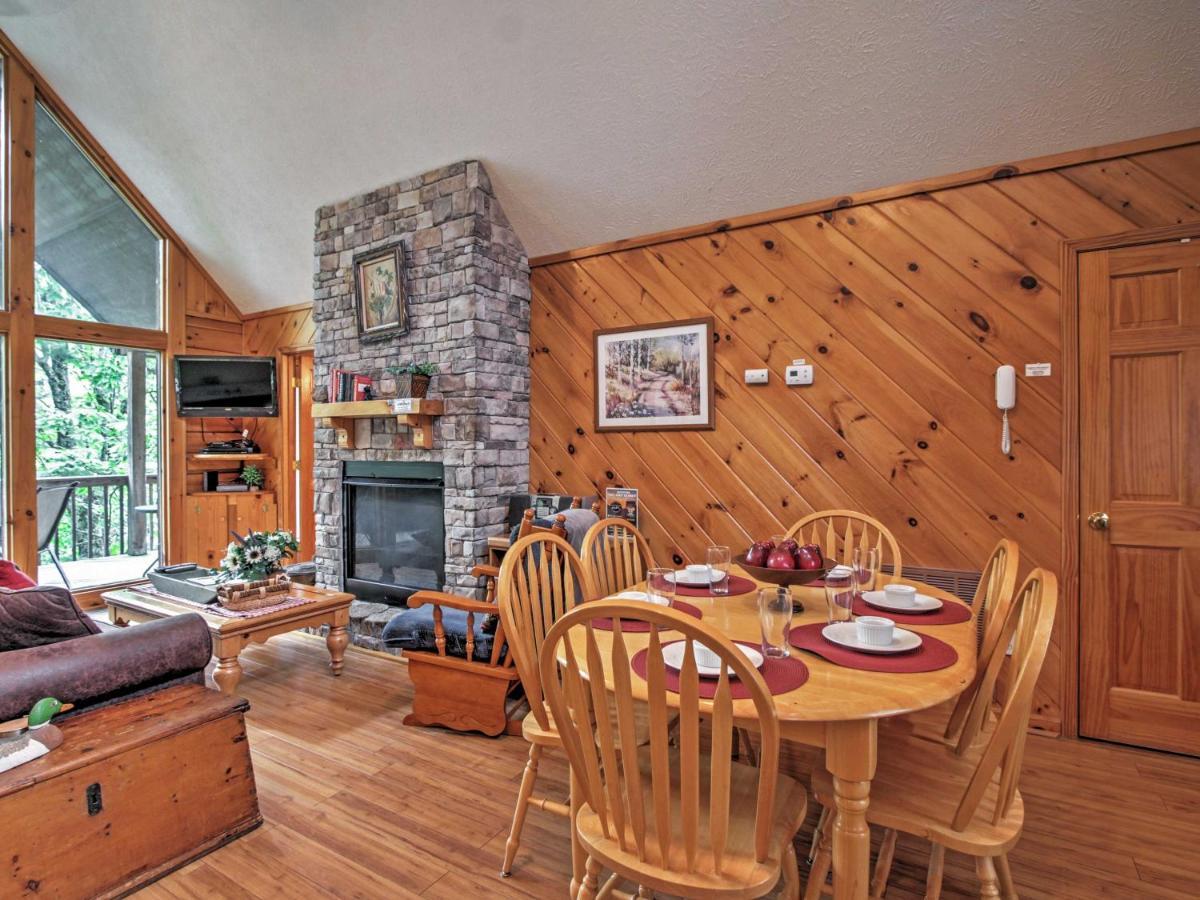Idyllic Cabin With Hot Tub Less Than 2 Mi To Dollywood! Sevierville Kültér fotó