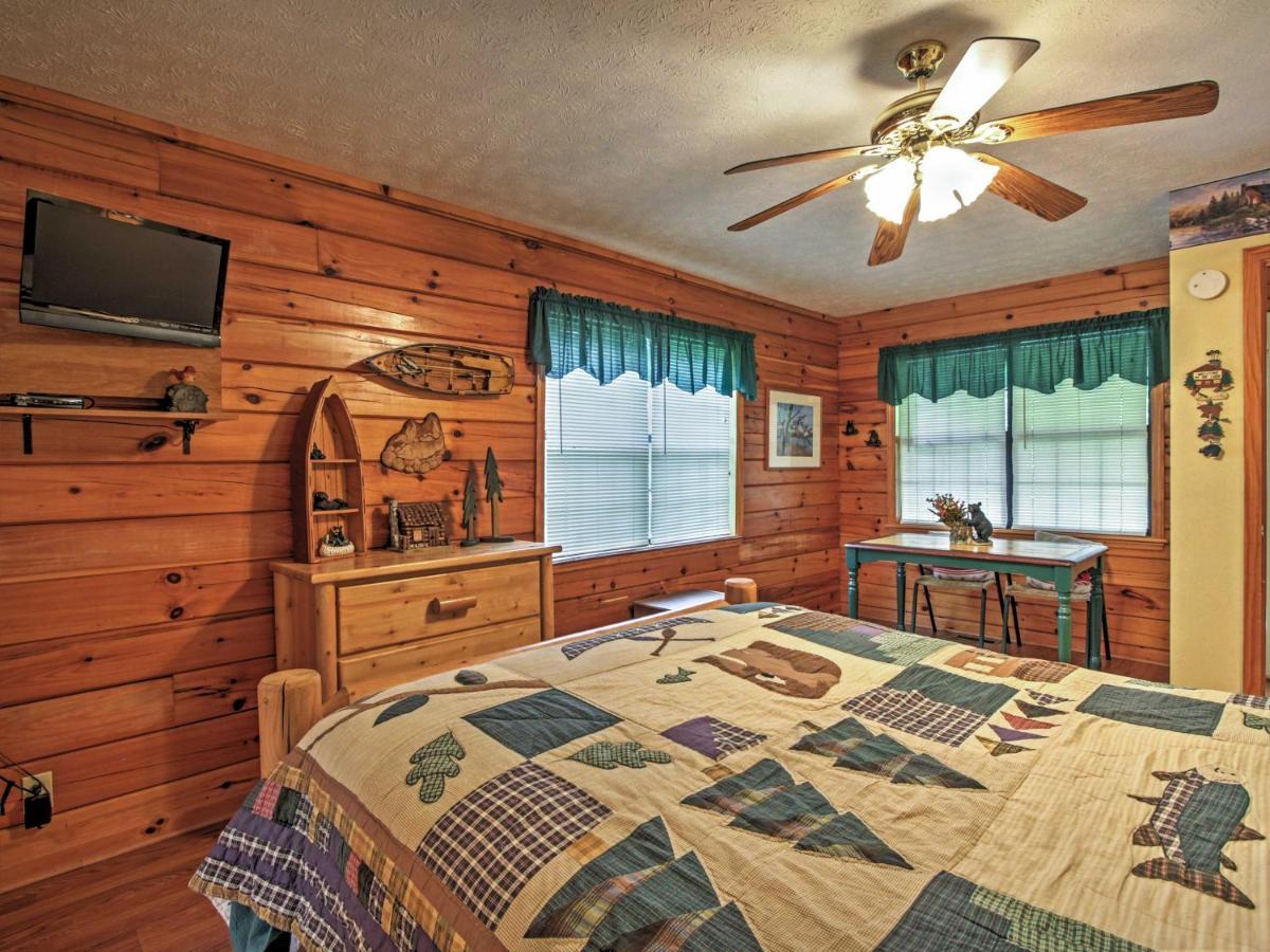 Idyllic Cabin With Hot Tub Less Than 2 Mi To Dollywood! Sevierville Kültér fotó